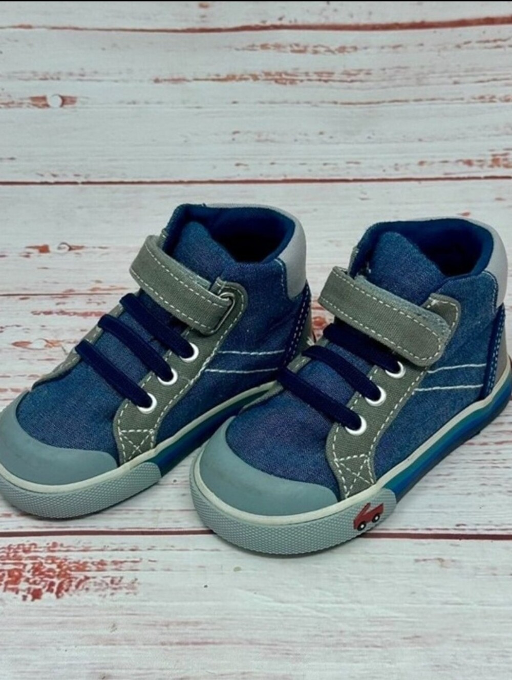 See Kai Run Size 6 High Top Sneaker Blue Denim/grey